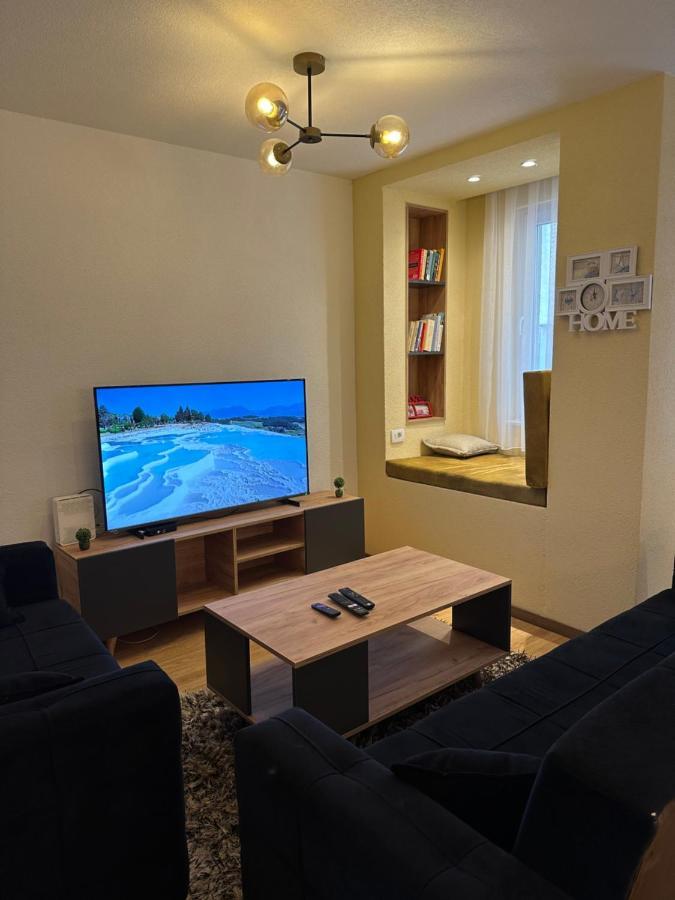 Ora-Prn,Peaceful Central Apartment Πρίστινα Εξωτερικό φωτογραφία